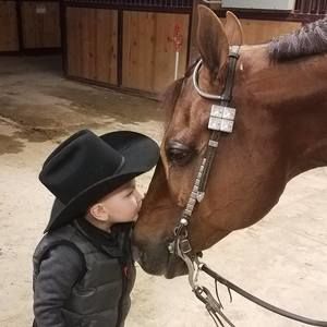 Meet your Posher, Alison